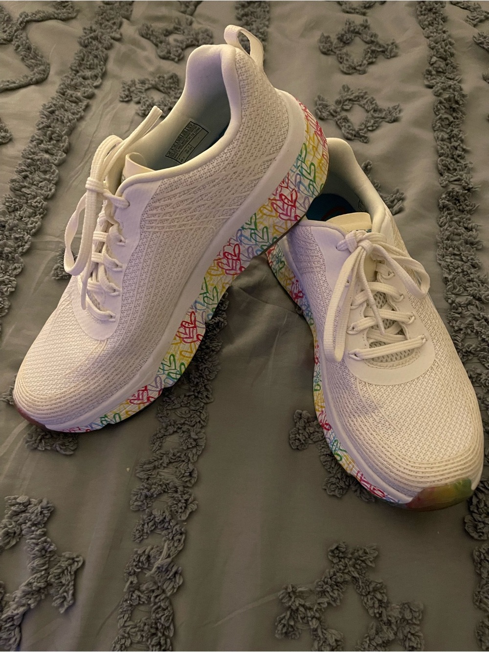 Skechers White Knit Sneakers with Multicolor Heart-Print Midsole
